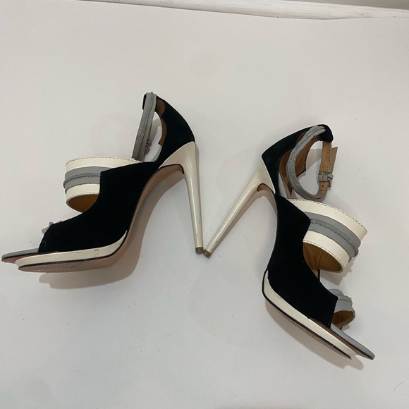 L.A.M.B Black/White/Grayish Blue Leather and Suede Heel - Picture 5 of 6